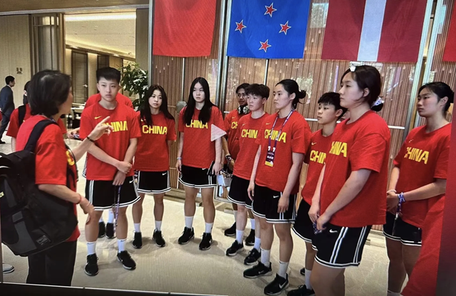 農(nóng)家女孩徐培琳：球場(chǎng)逐夢(mèng) 終圓名校
